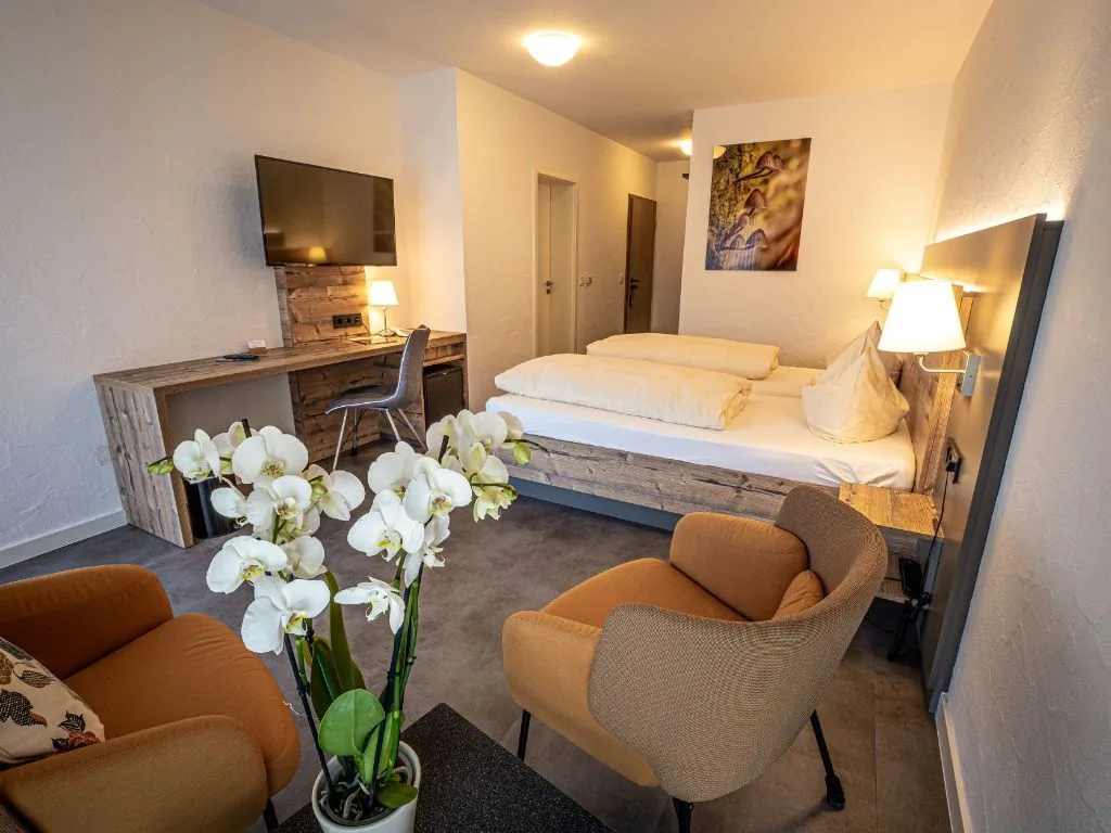 Komfort Zimmer - Moderne Einrichtung mit Orchideen